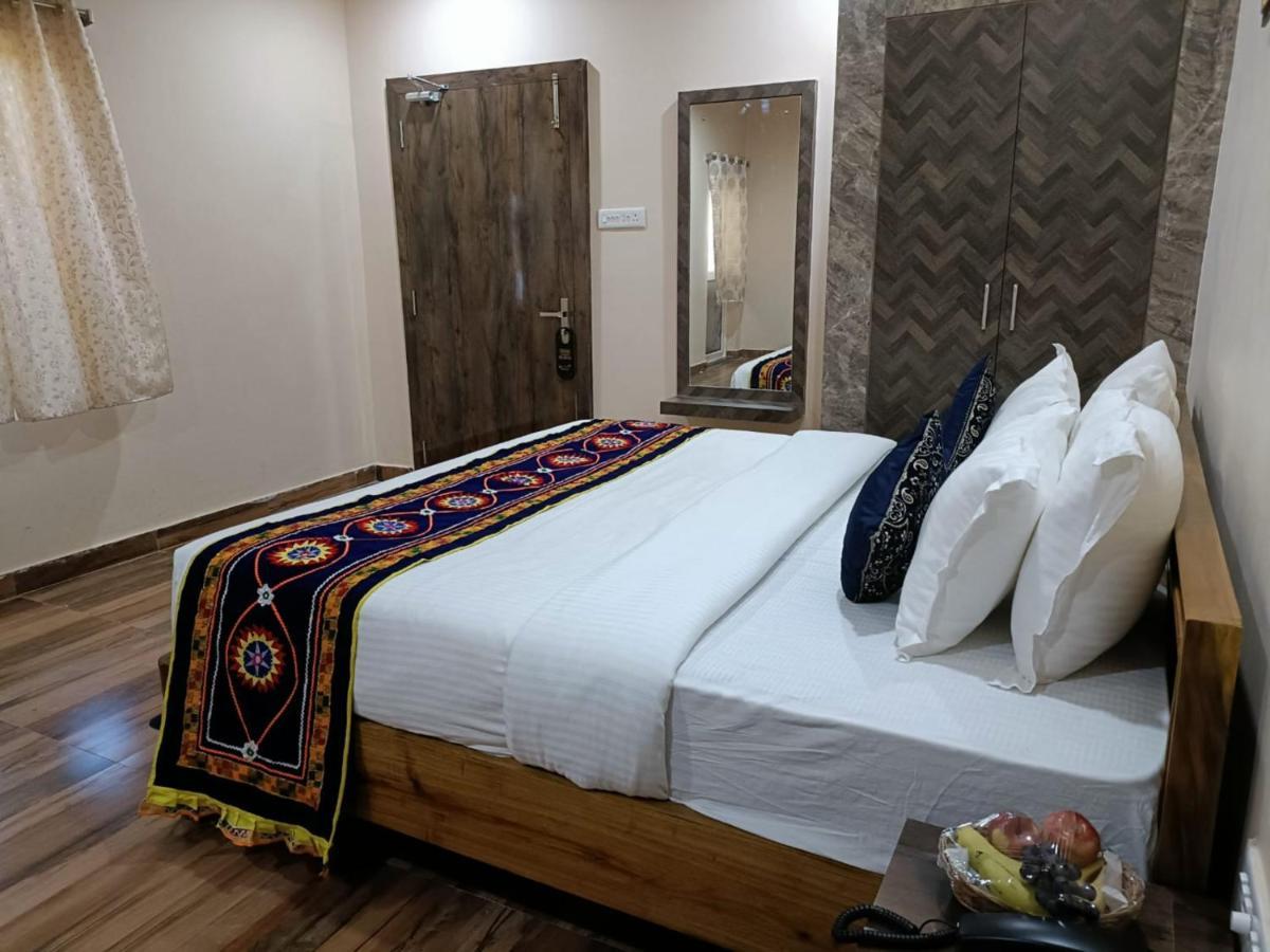 Goroomgo Silicon Residency Puri Near Sea Beach & Temple - Luxurious Room - Lift And Parking Facilities - Best Seller Экстерьер фото