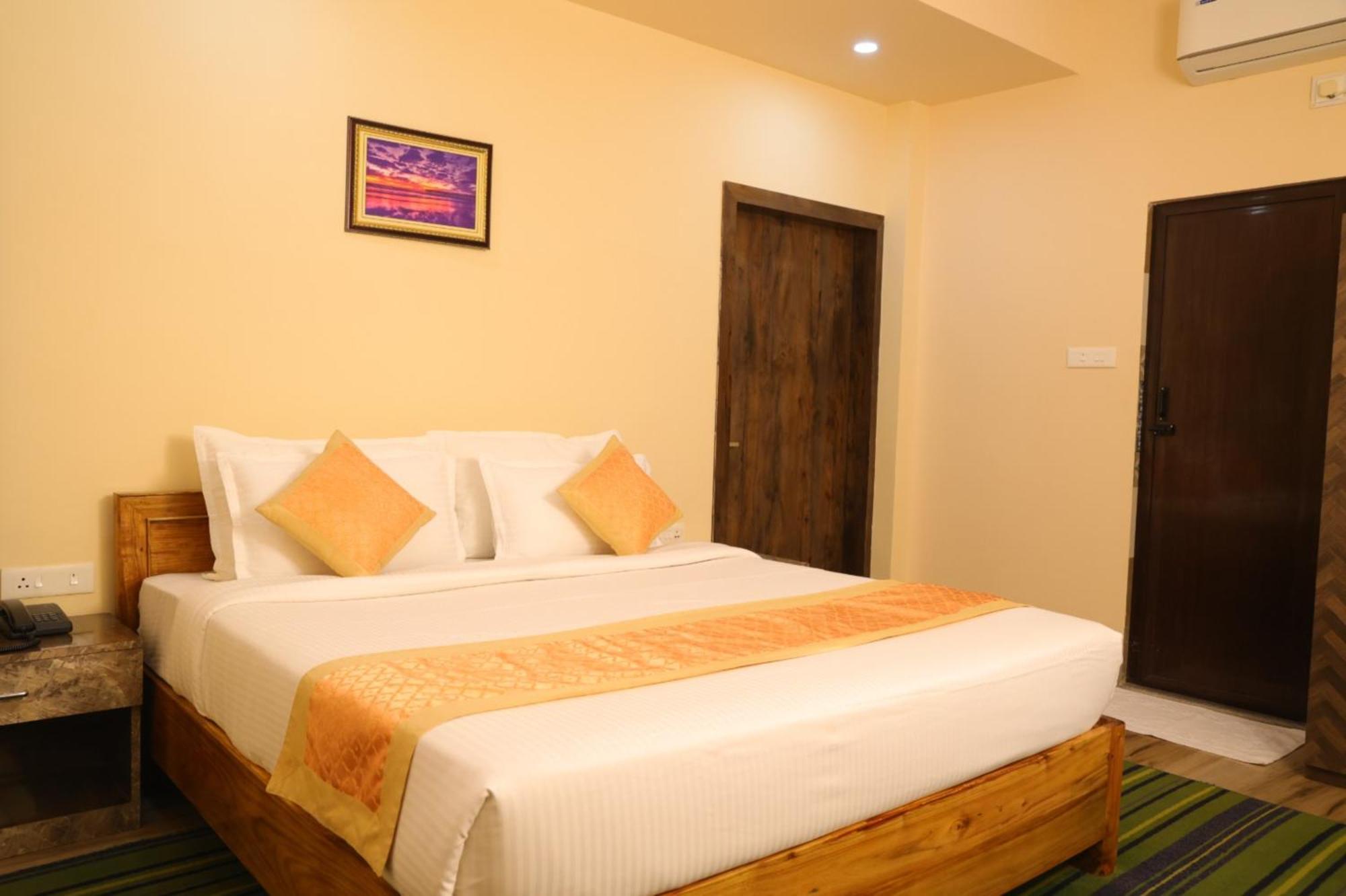 Goroomgo Silicon Residency Puri Near Sea Beach & Temple - Luxurious Room - Lift And Parking Facilities - Best Seller Экстерьер фото