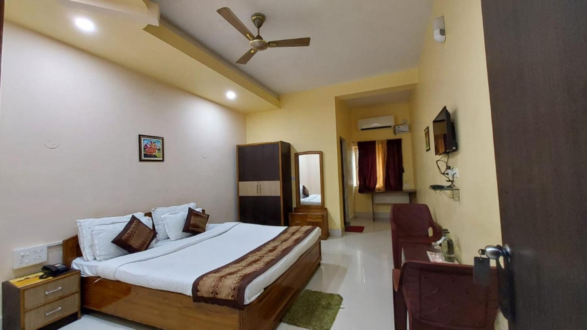 Goroomgo Silicon Residency Puri Near Sea Beach & Temple - Luxurious Room - Lift And Parking Facilities - Best Seller Экстерьер фото