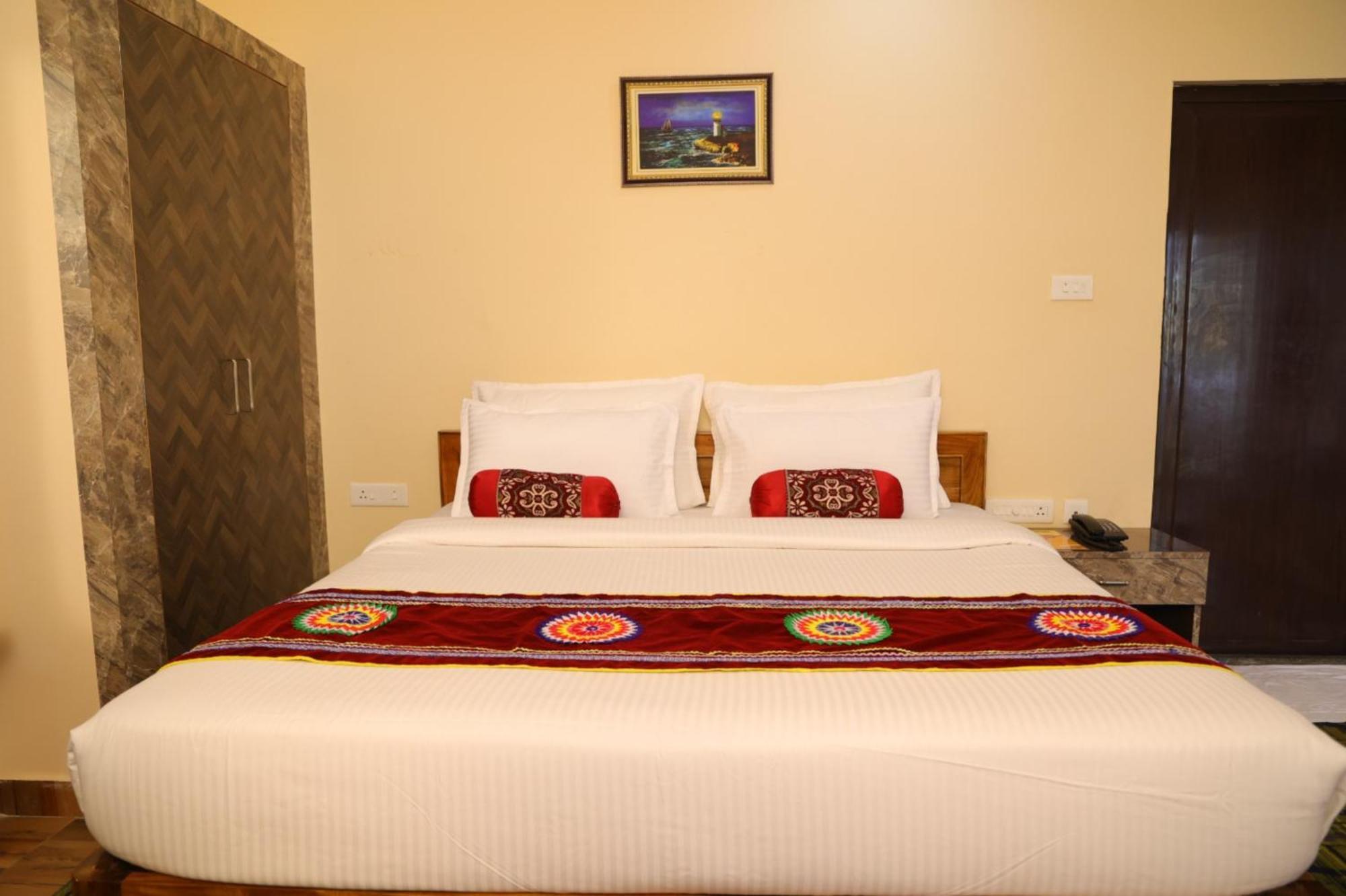 Goroomgo Silicon Residency Puri Near Sea Beach & Temple - Luxurious Room - Lift And Parking Facilities - Best Seller Экстерьер фото
