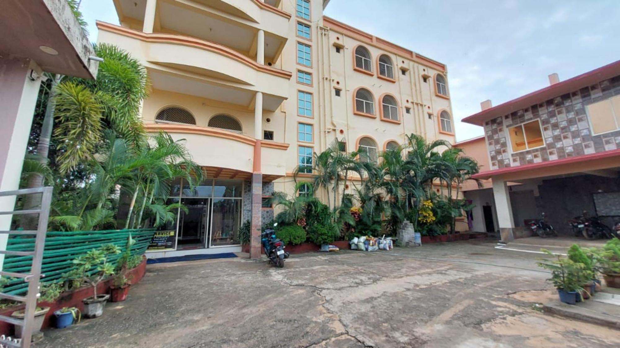 Goroomgo Silicon Residency Puri Near Sea Beach & Temple - Luxurious Room - Lift And Parking Facilities - Best Seller Экстерьер фото